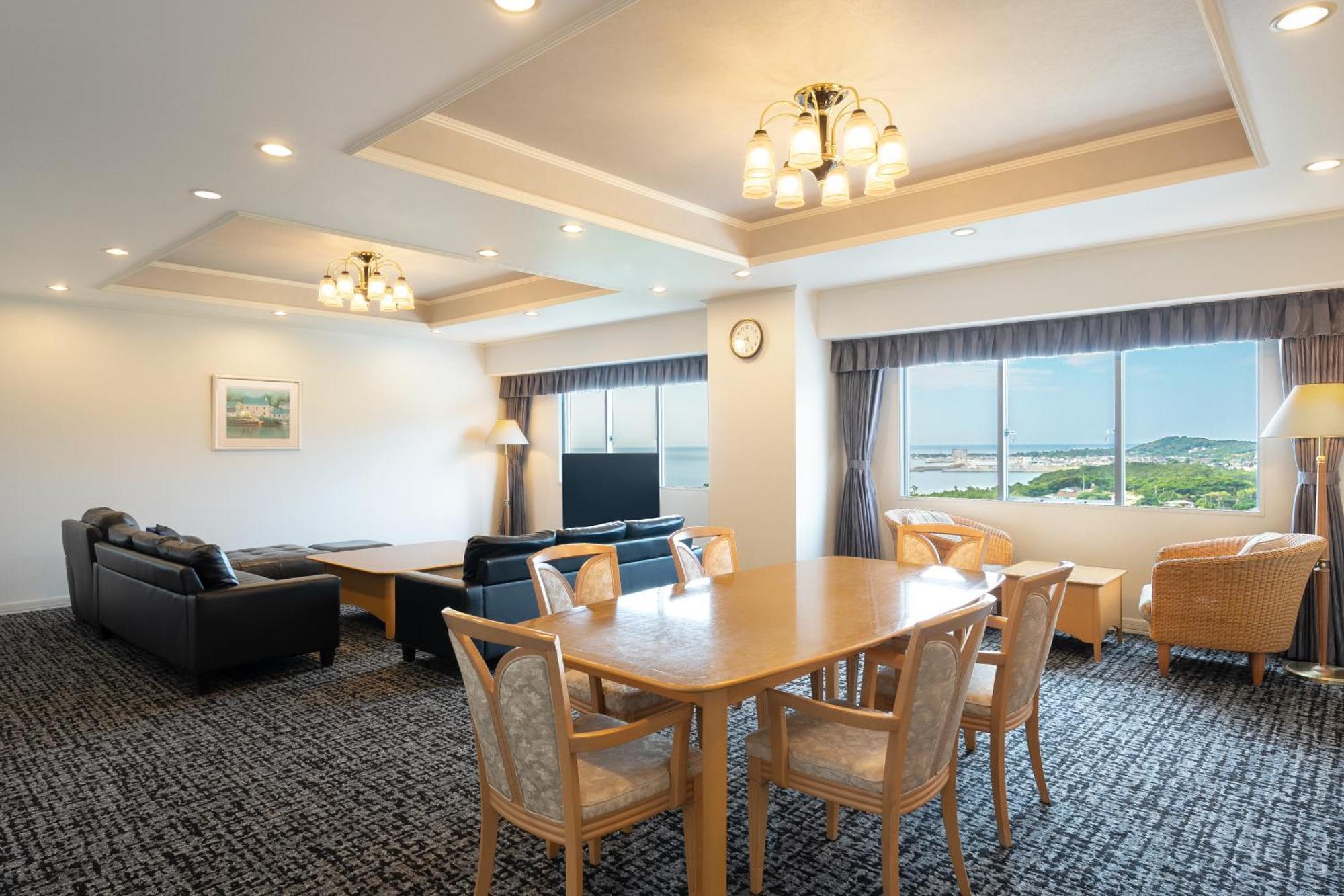 Mercure Fukuoka & 3* Munakata