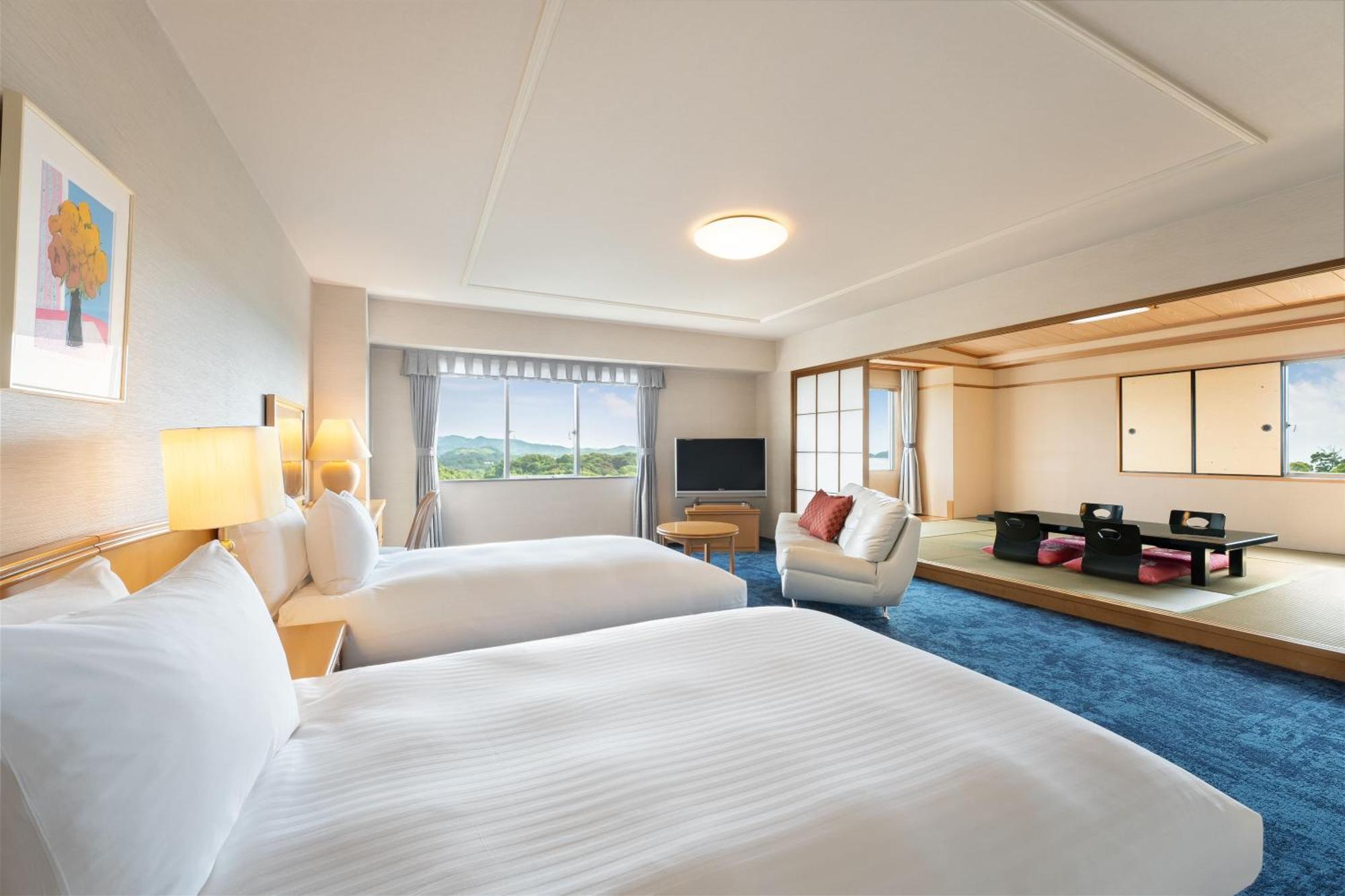 Hotel Mercure Fukuoka & 3*